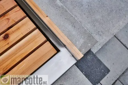 Modern landscaping with bar counter and lighting
