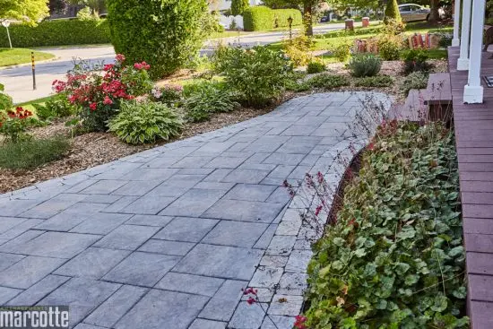 Installation of paving stones, slabs and steps